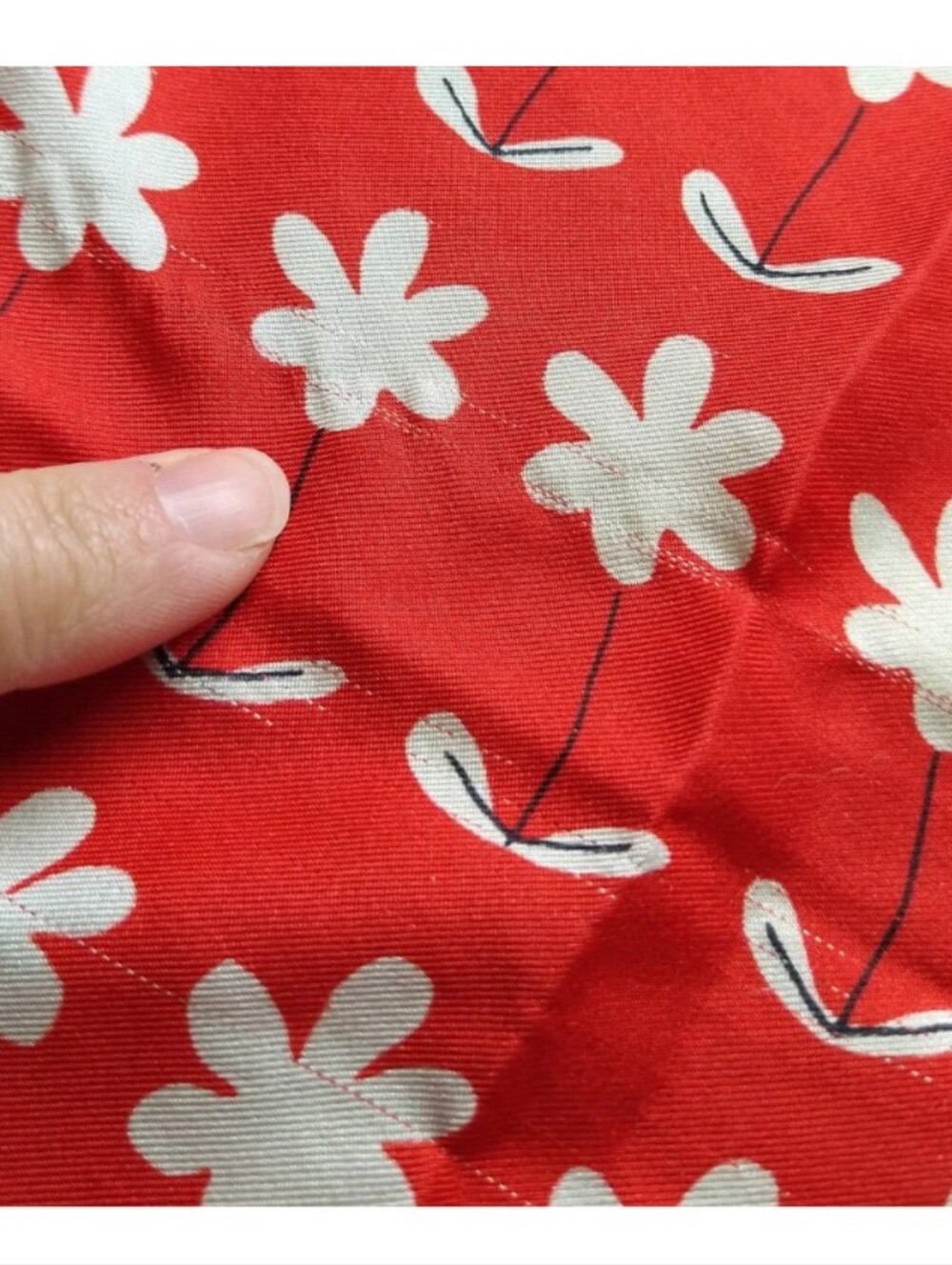 VERA NEUMANN square SCARF tulips - Picture 4 of 5